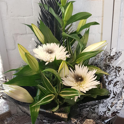 Flower Studio Rochdale White Handtied